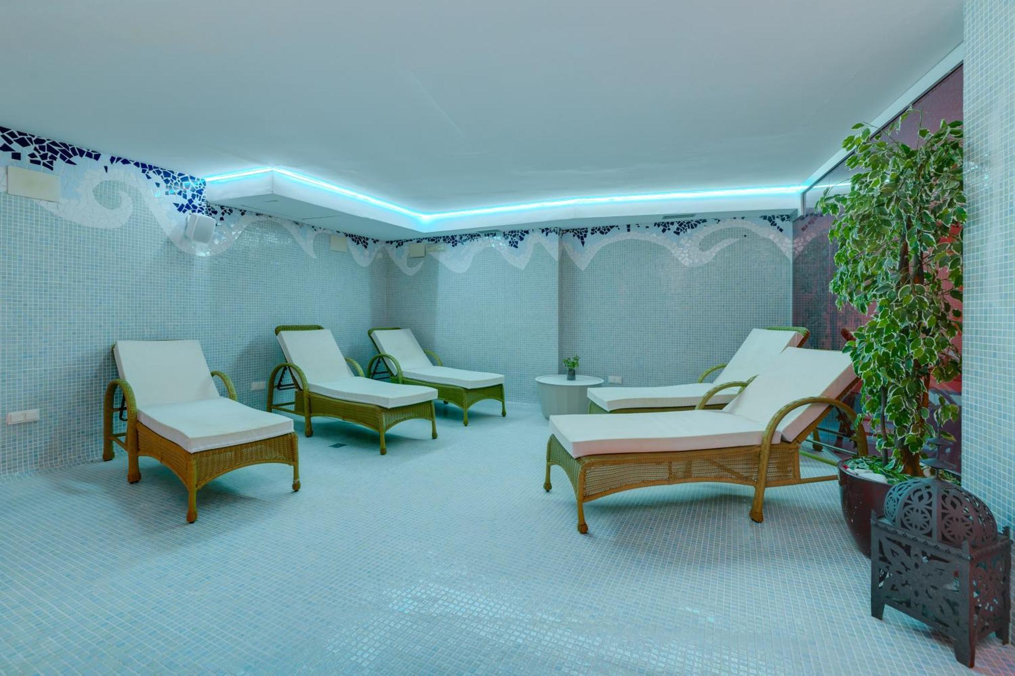 Daniya Denia Spa & Business 4* Luaran gambar
